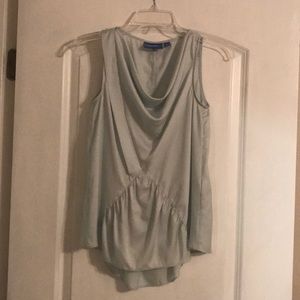 Vera Wang Simply Vera Sleeveless blouse
